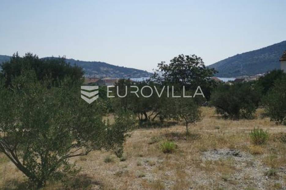 Vinišće, građevinsko zemljište 300 metara od mora - cover