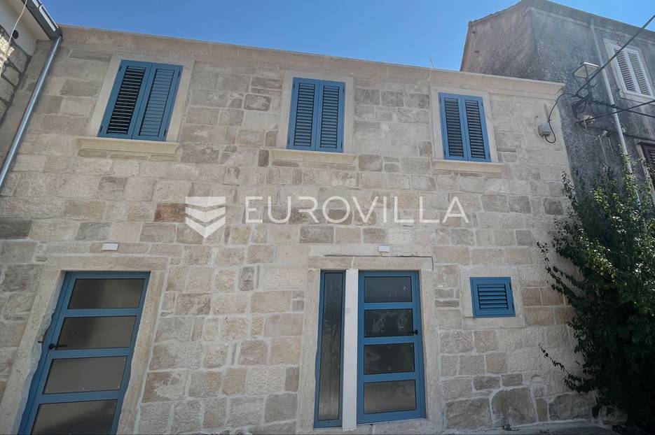 Otok Korčula, Žrnovo, Kamena kuća 160m2 - cover