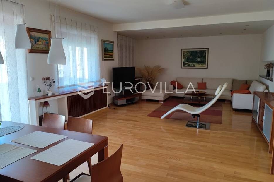 Zagreb, Šestine, moderan trosoban stan 114 m2 + garaža, parking, spremište - cover