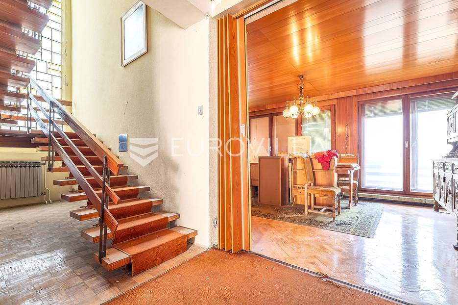 Zagreb, Maksimir, obiteljska kuća s vrtom NKP 398 m2 za adaptaciju - cover