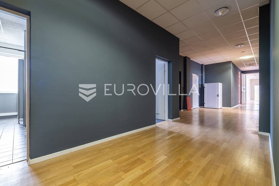 Zagreb, Banjavčićeva, poslovni prostor 593 m2 na 1. katu poslovne zgrade - cover