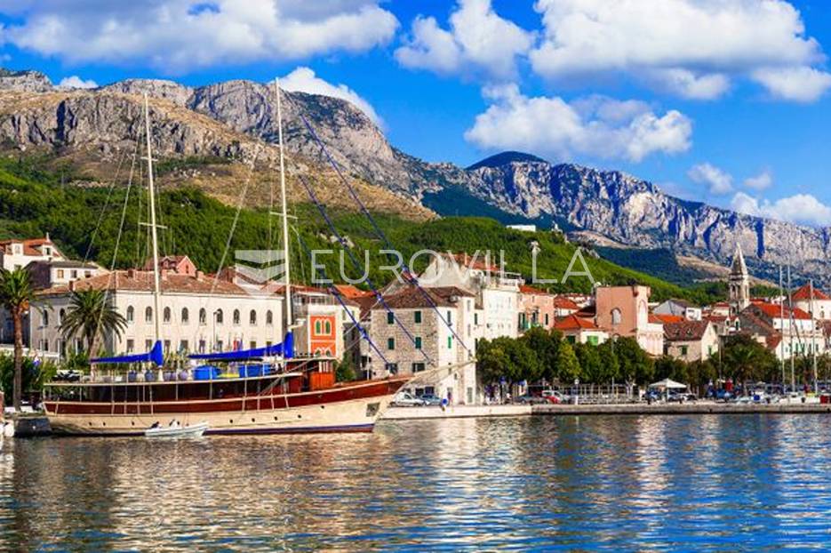 Split okolica- Trogir- Seget, građevinsko zemljište 3.359m2, 500m od mora - cover