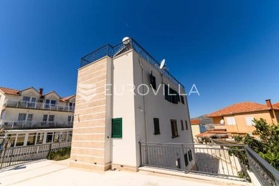 Čiovo - moderna kuća na odličnoj lokaciji - cover