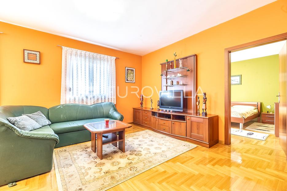 Zagreb, Knežija, uređen dvosoban stan NKP 58 m2 - cover