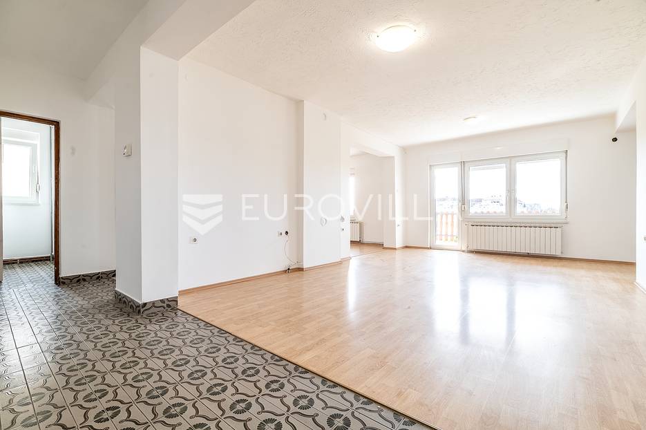 Velika Gorica, Pleso funkcionalan četverosobni stan 115m2 - cover