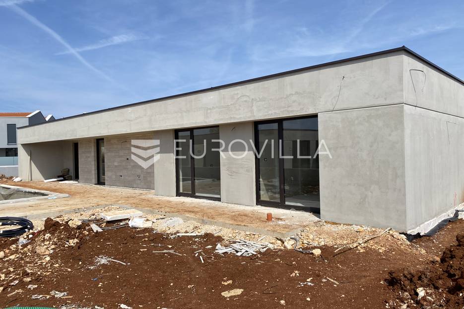 Istra, Kaštelir -  Labinci, moderna urbana vila NKP 160 m2 s velikom okućnicom - cover