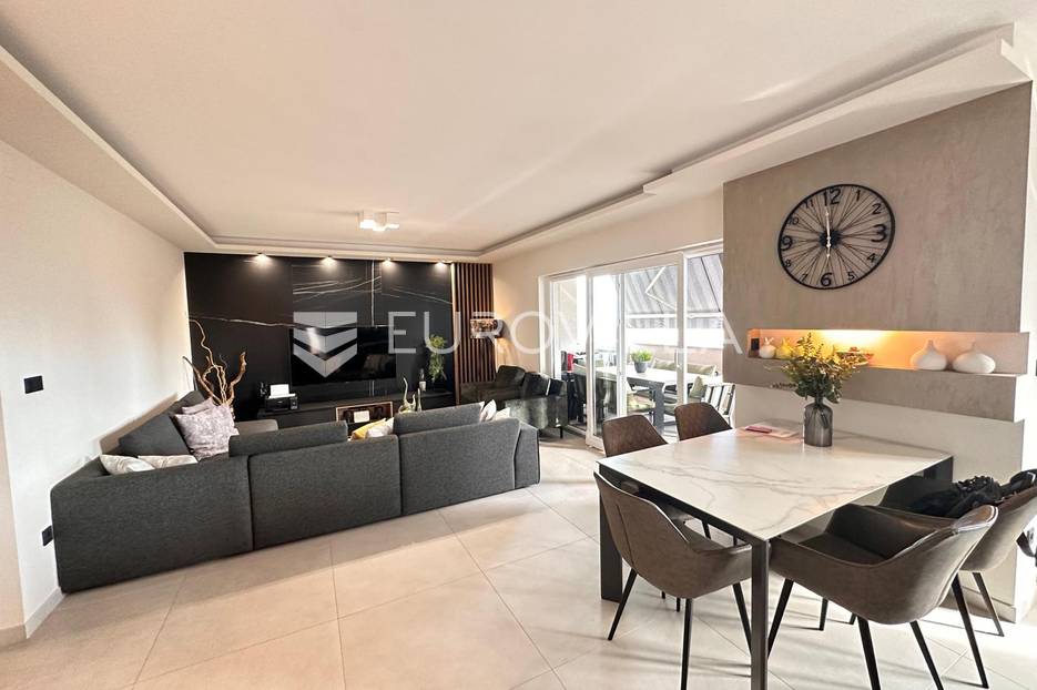 Rijeka, moderan stan s pogledom na more NKP 217m2 - cover