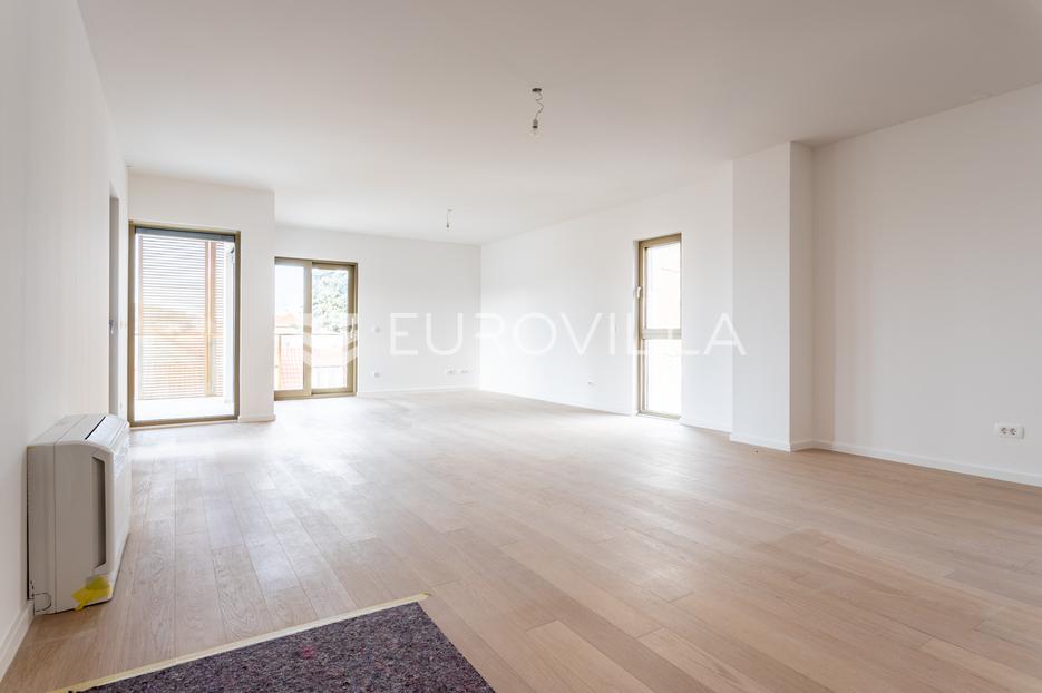 Split, jedinstvena nekretnina na tržištu s pogledom - S13 - cover