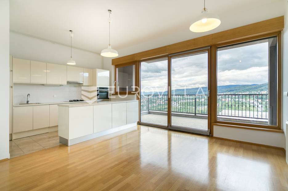 Šestinski vrh, luksuzan četverosoban stan s terasom i parkingom 122 m2 - cover