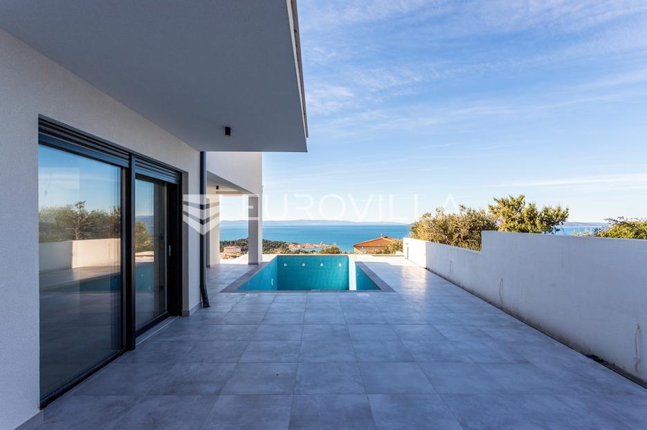 Makarska, dvoetažni trosoban stan, s bazenom - cover