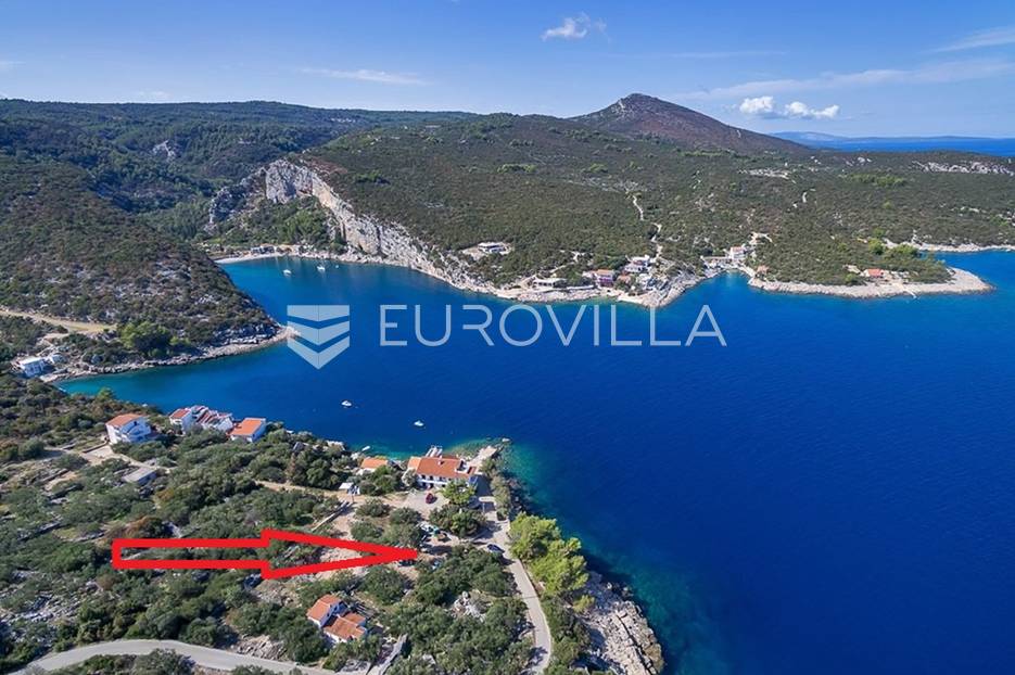 Hvar, atraktivno građevinsko zemljište, prvi red do mora (850 m2) - cover