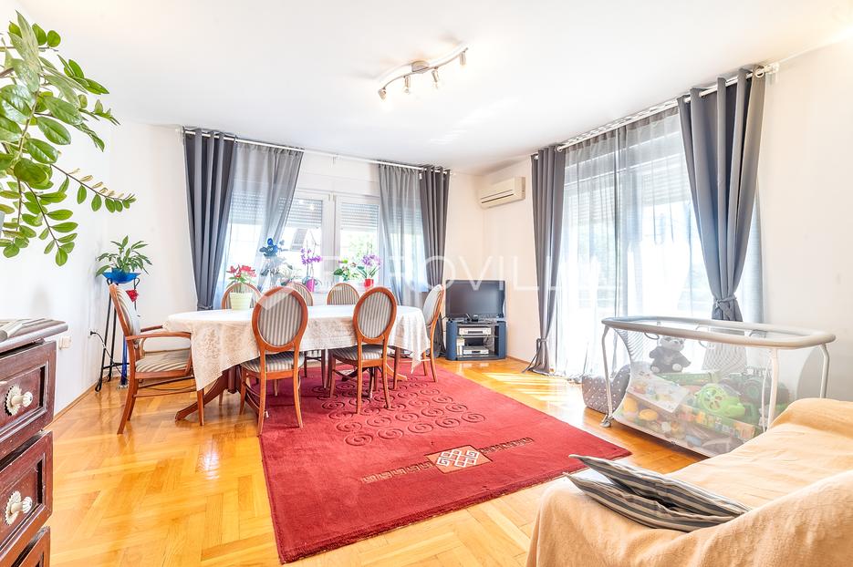 Zagreb, Srebrnjak, uređen trosoban stan s velikom terasom NKP 80 m2 - cover