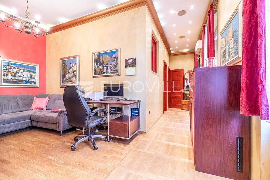 Zagreb, Zrinjevac, peterosoban stan 148 m2 - cover