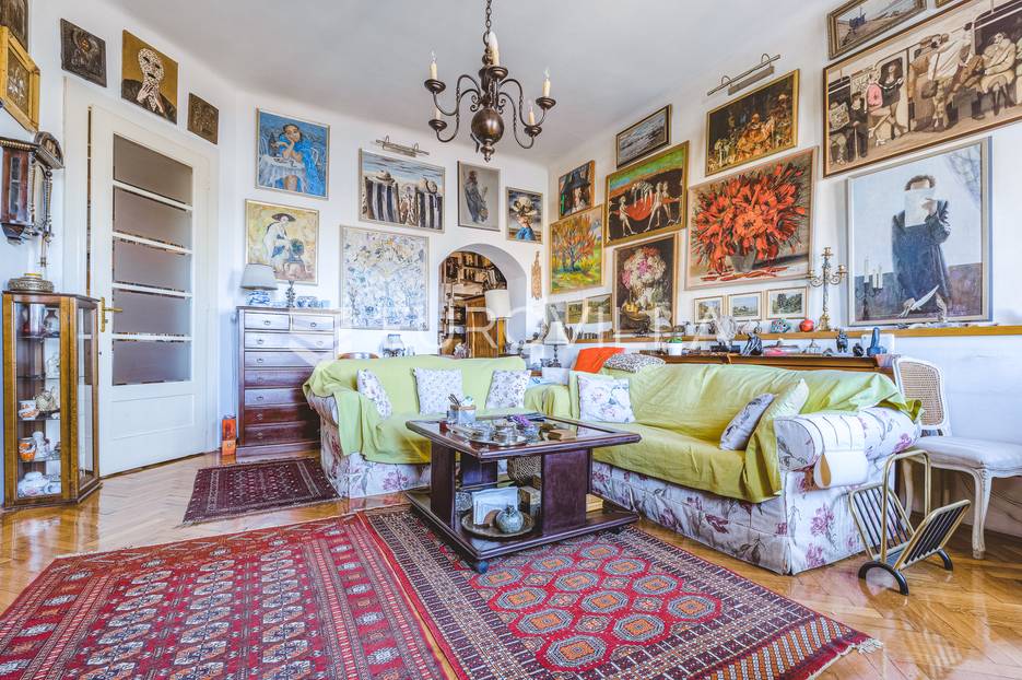 Zagreb, Centar Mažuranićev trg peterosoban stan NKP 135 m2 - cover