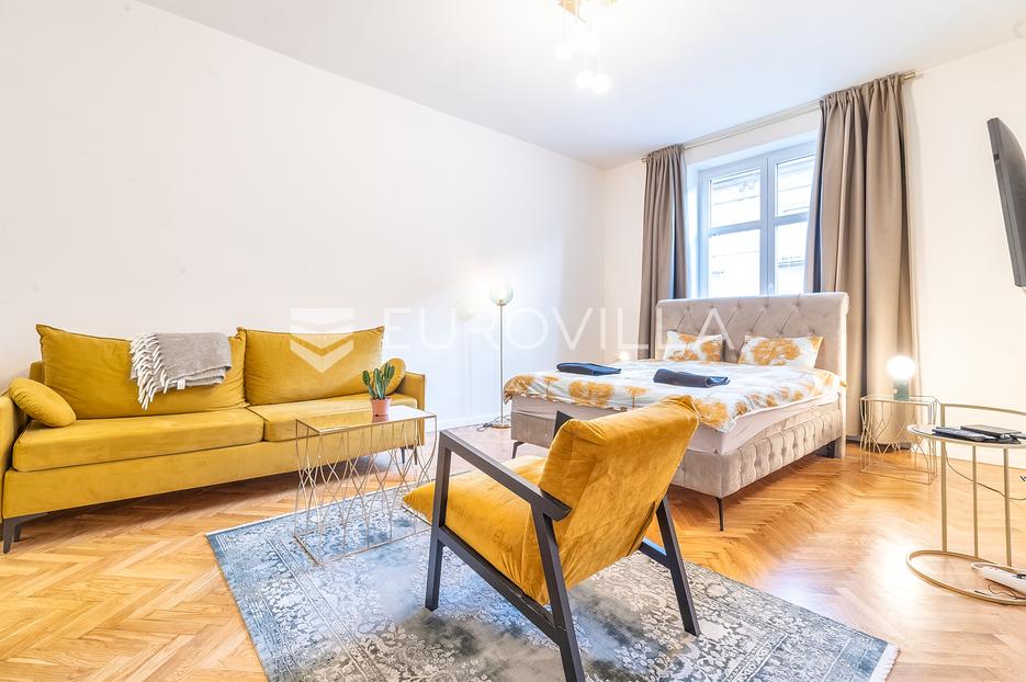 Zagreb, Centar, atraktivan novoadaptiran dvoiposoban stan 70 m2 - cover