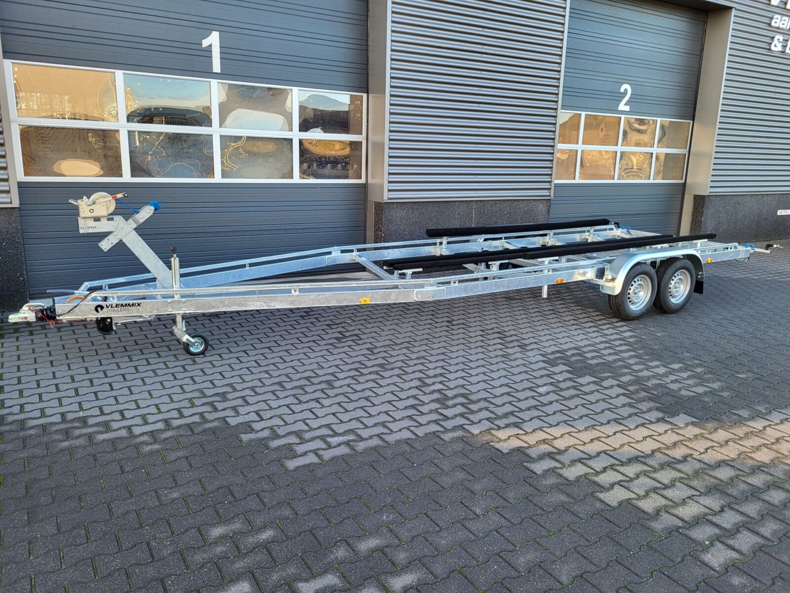 Prikolica za plovila 8,4m, 3,5t novo - cover