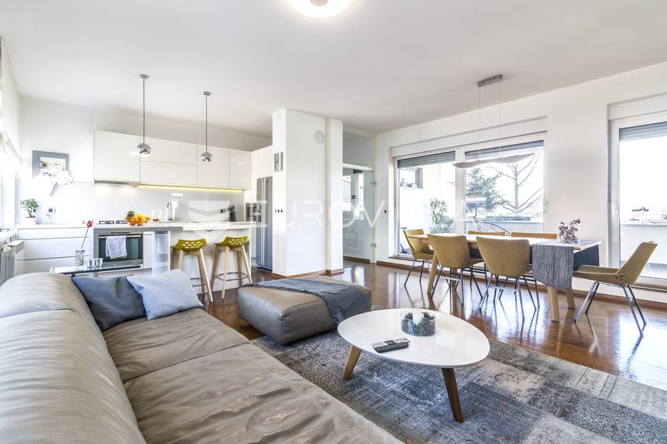 Jordanovac, prekrasna moderna kuća 230 m2 - cover