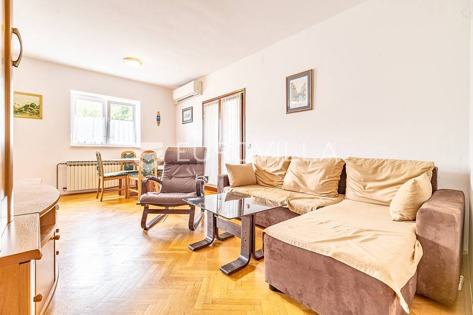 Zagreb, Mikulići, trosoban stan u visokom prizmelju 72,33m2 - cover