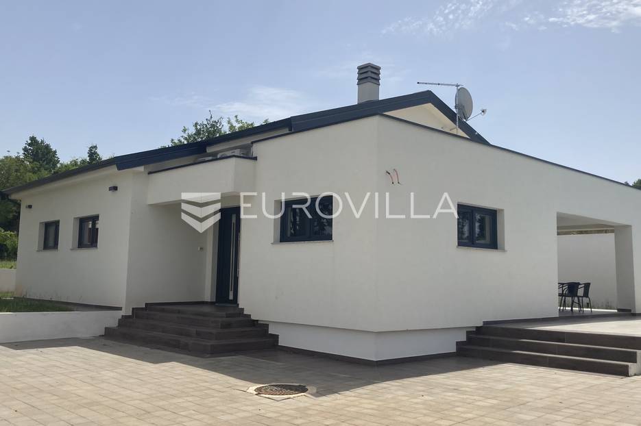 Istra, Zartinj, kuća s bazenom na mirnoj lokaciji okruženim zelenilom - cover