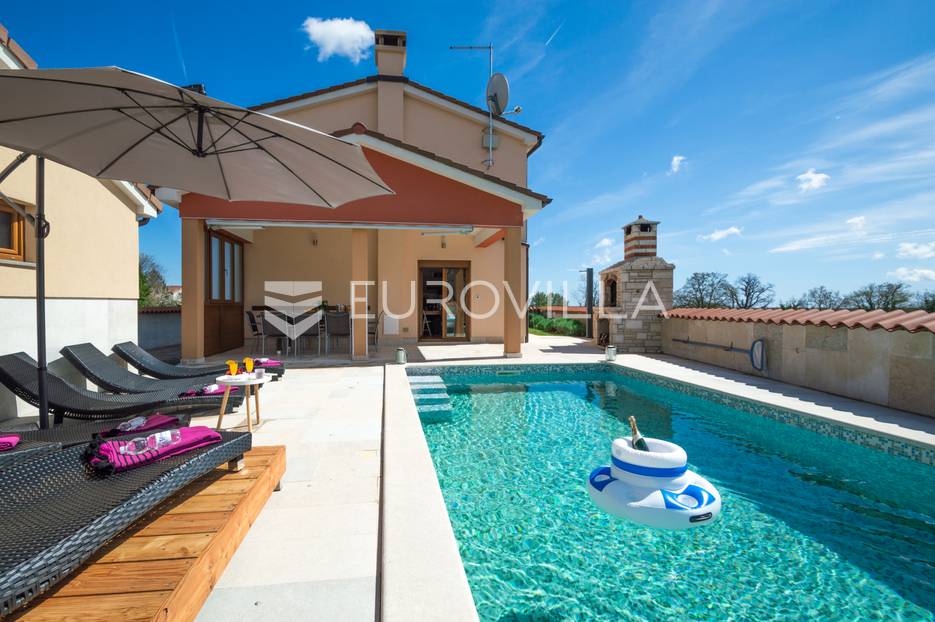 Istra, Marčana, kuća za odmor 160 m2 s grijanim bazenom - cover