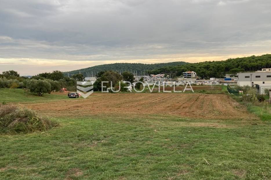 Medulin, Pomer, građevinsko zemljište 100m od mora, pogled more - cover