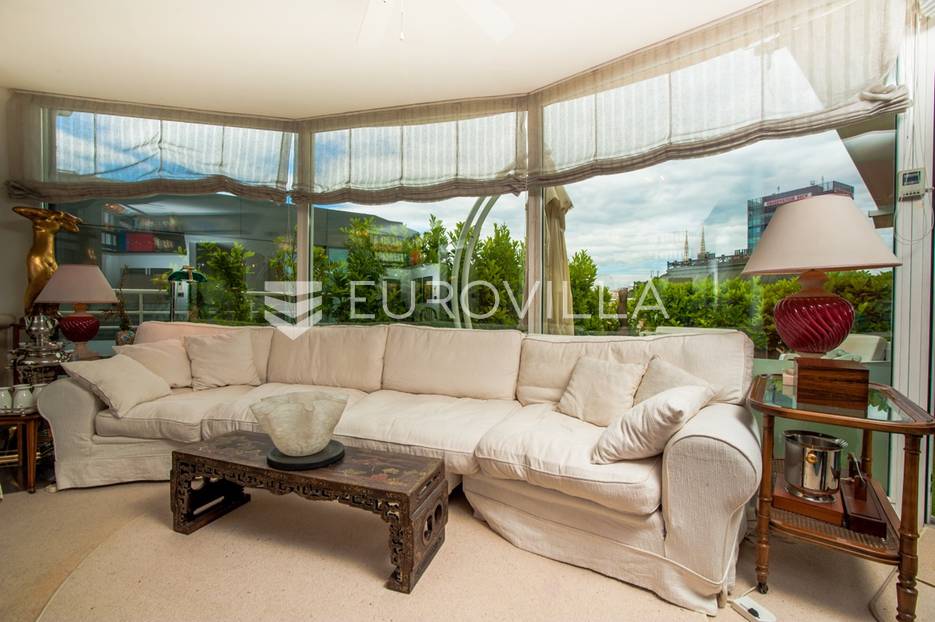 Cvjetni trg luksuzan dvosoban penthouse 90m2 sa terasom 50m2 - cover