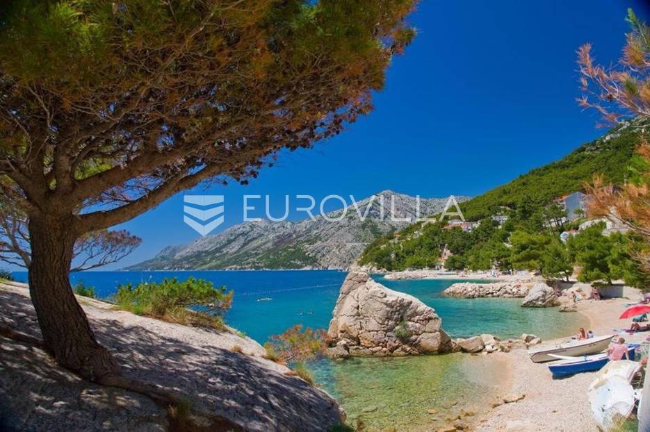 Brela - prekrasna vila s 20 soba i restoranom blizu mora - cover