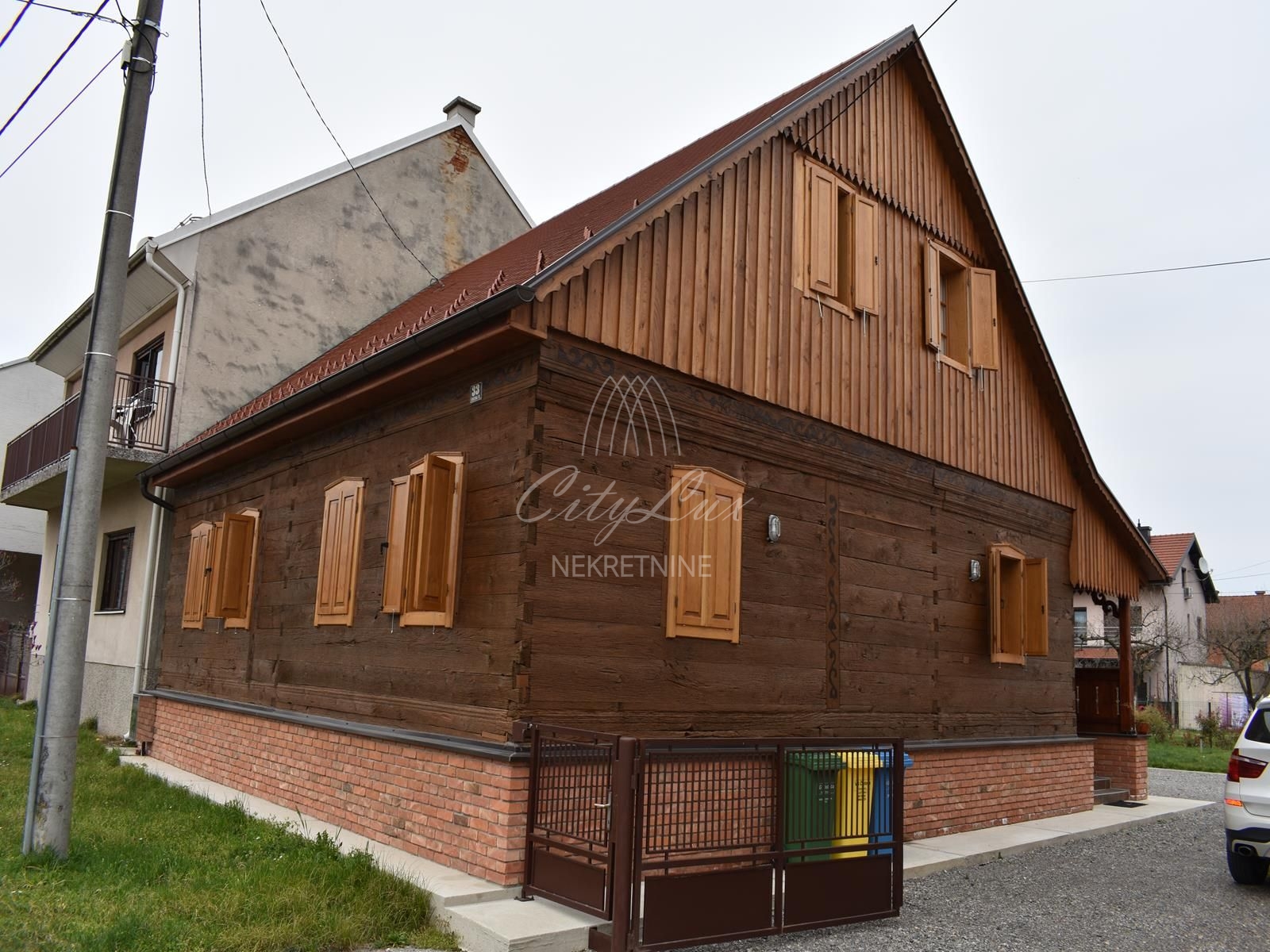 Velika Gorica, najam impresivne hrastove kuće - cover