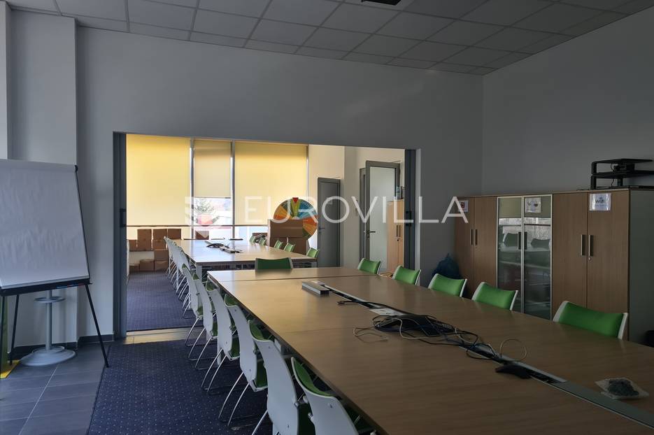 Jankomir, Samoborska cesta, poslovni prostor za zakup 190 m2 u poslovnoj zgradi - cover