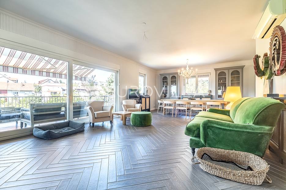 Maksimir, luksuzna obiteljska kuća s bazenom - cover