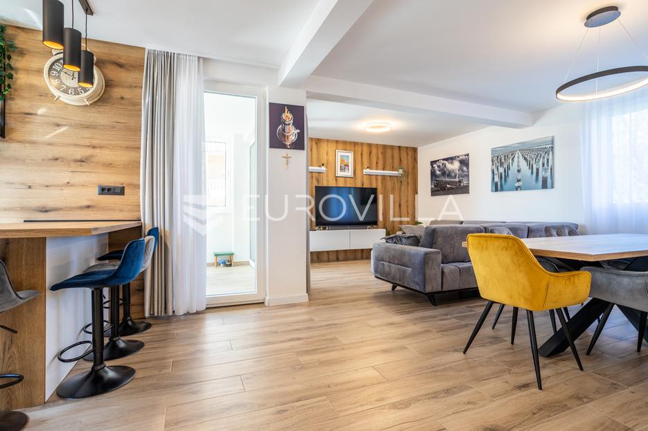 Kaštel Štafilić, stan, odlična prilika za življenje ili investiciju - cover