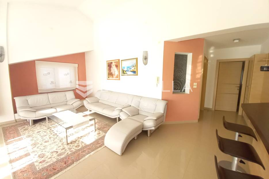 Pula, Pješčana uvala, Penthouse s pogledom na more, vrtom, parking mjestom, NKP 150 m2 - cover