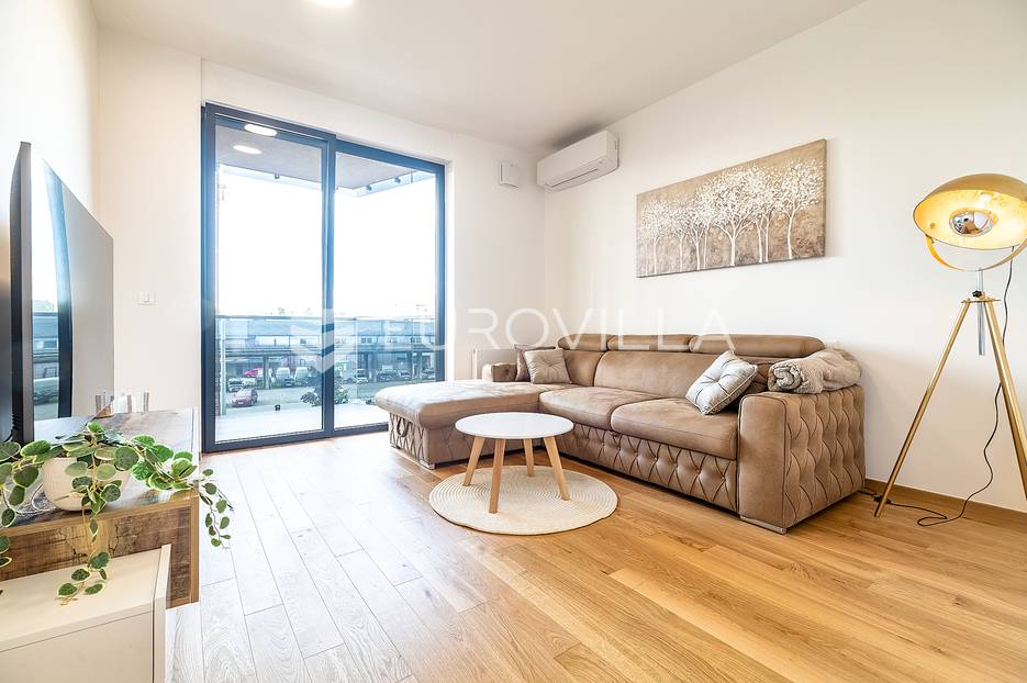 Branimirova, luksuzan dvosoban stan 60 m2 s parkingom NOVOGRADNJA - cover