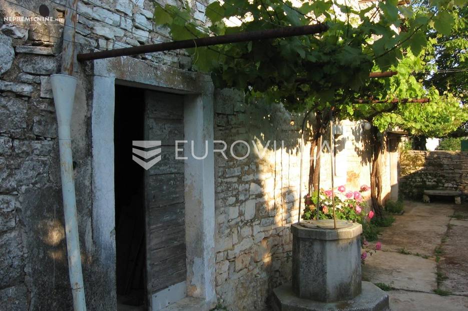 Istra, Šajini, kamena kuća sa šternom 166m2 za adaptaciju - cover