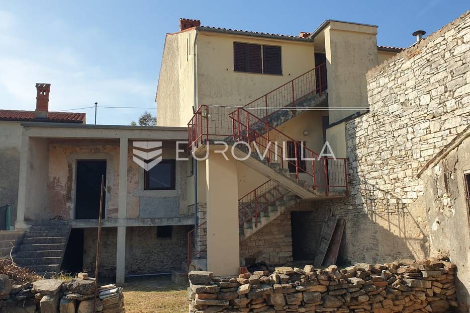 Pula, Veli vrh, dvojna kuća, 266 m2 - cover