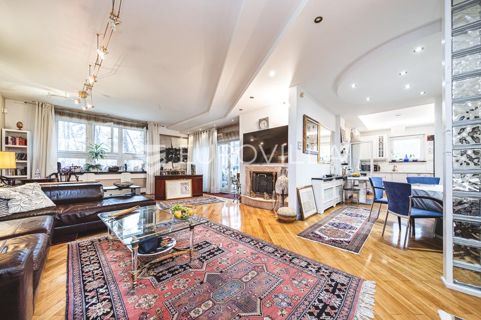 Zagreb, Tuškanac, prekrasna  kuća u nizu na izuzetnoj lokaciji - cover