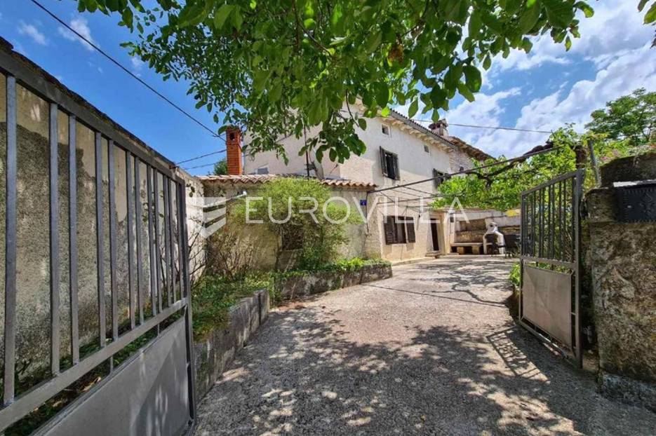 Svetvinčenat, istarska kamena kuća - cover