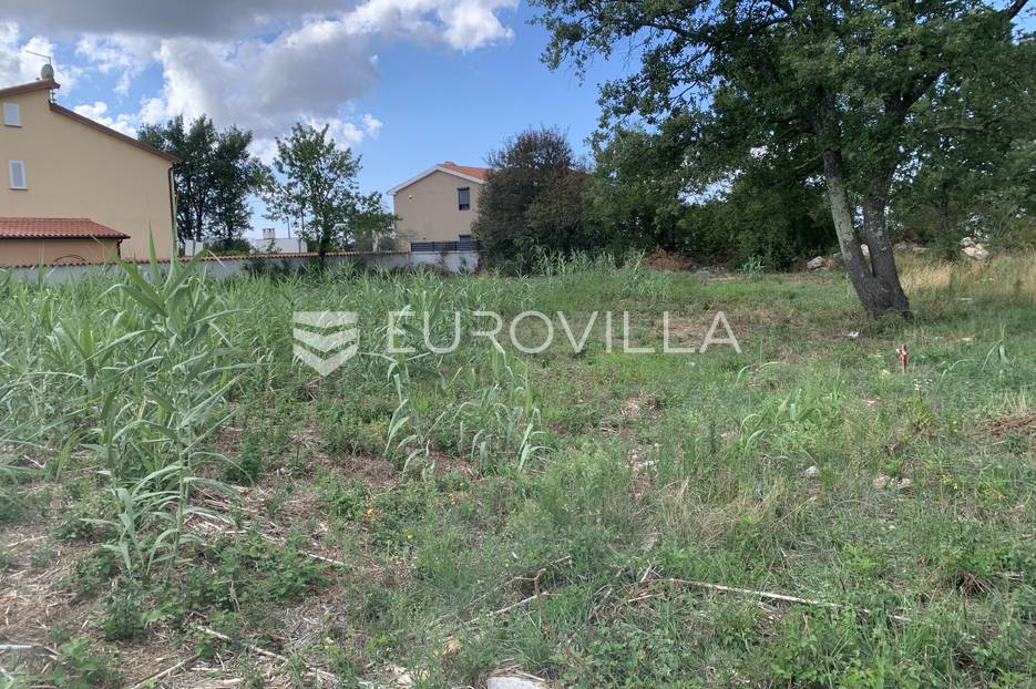 Istra, Poreč, građevinsko zemljište na 6 km od mora - cover