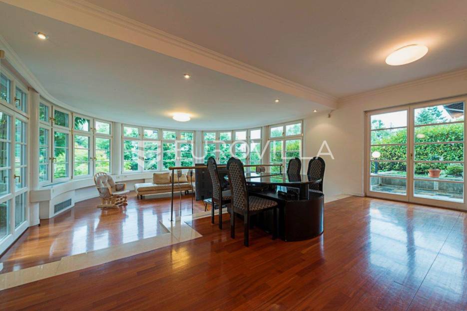 Tuškanac luksuzna obiteljska vila 600m2 - cover