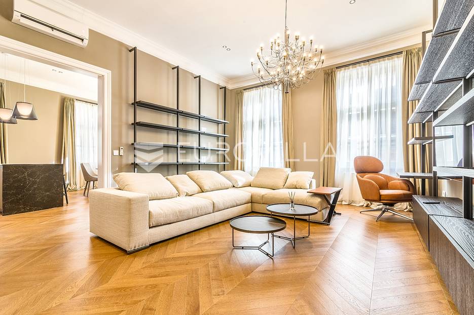 Gornji grad luksuzan četverosoban stan na 1 katu - cover