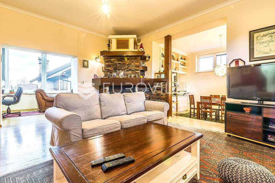 Mala Gorica, prekrasna obiteljska kuća 380m2 na parceli od 1600m2 - cover