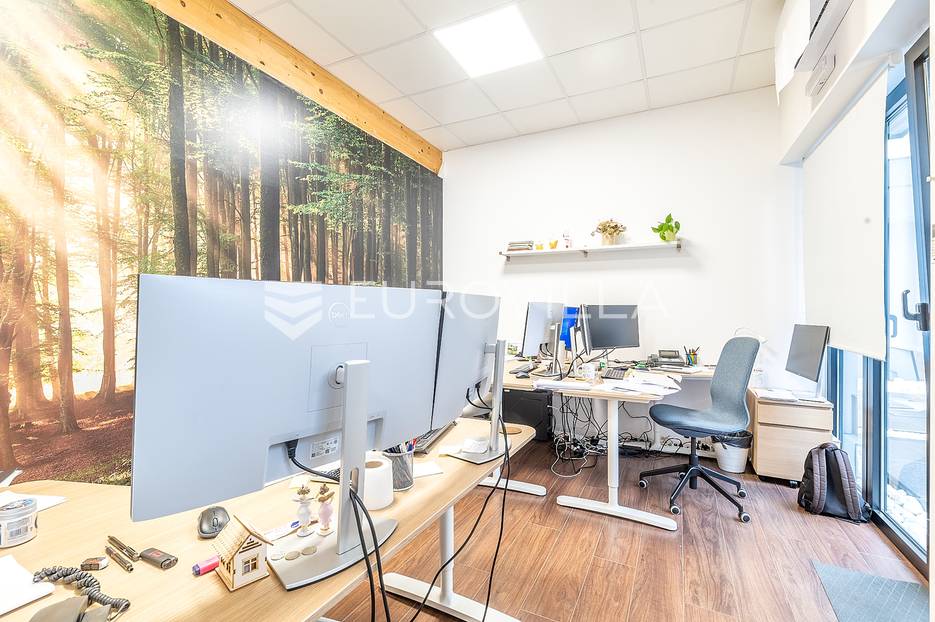 Zagreb, Črnomerec, 2 poslovna prostora + dvorište NKP 502 m2 - cover