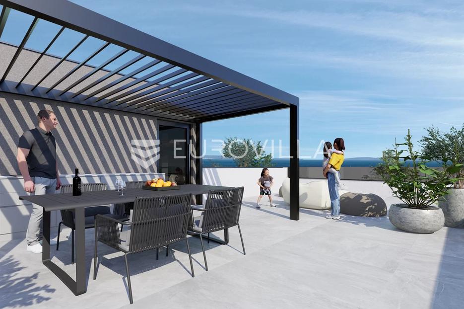 Podstrana, lijep dvosoban stan s krovnom terasom- B4 - cover