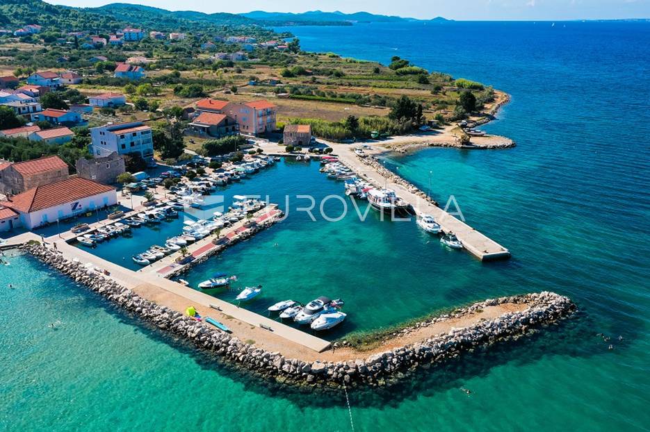 Otok Pašman, Dobropoljana, građevinsko zemljište 1.373 m2 - cover