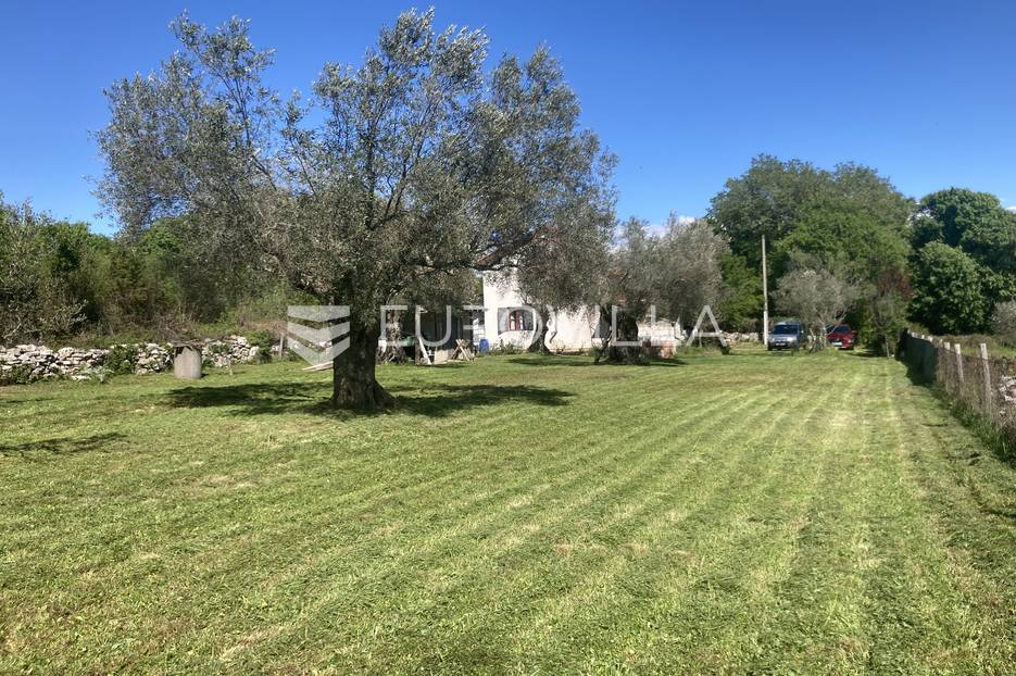 Istra, Mrgani, kuća 165m2 sa predivnom velikom okućnicom u blizini Rovinja - cover