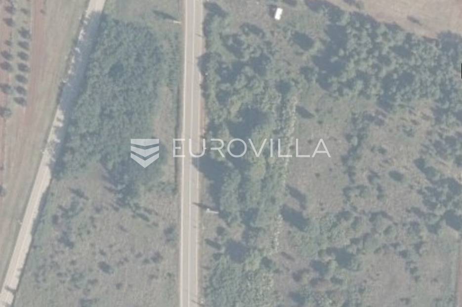 Poreč, poljoprivredno zemljište u prenamjeni 864 m2 - cover