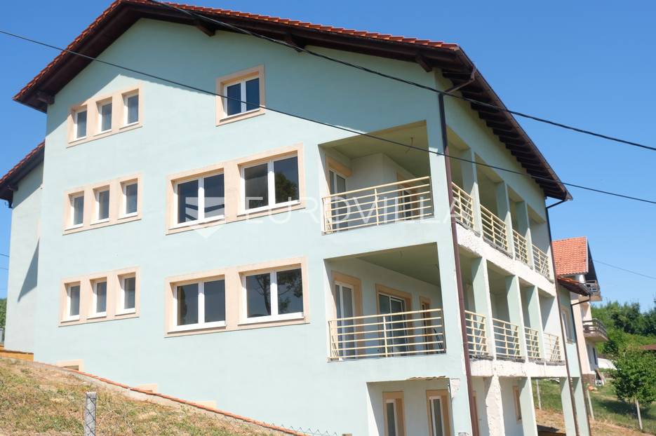 Sveta Nedelja, kuća ukupne površine 1.008,64 m2 na jedinstvenoj lokaciji - cover