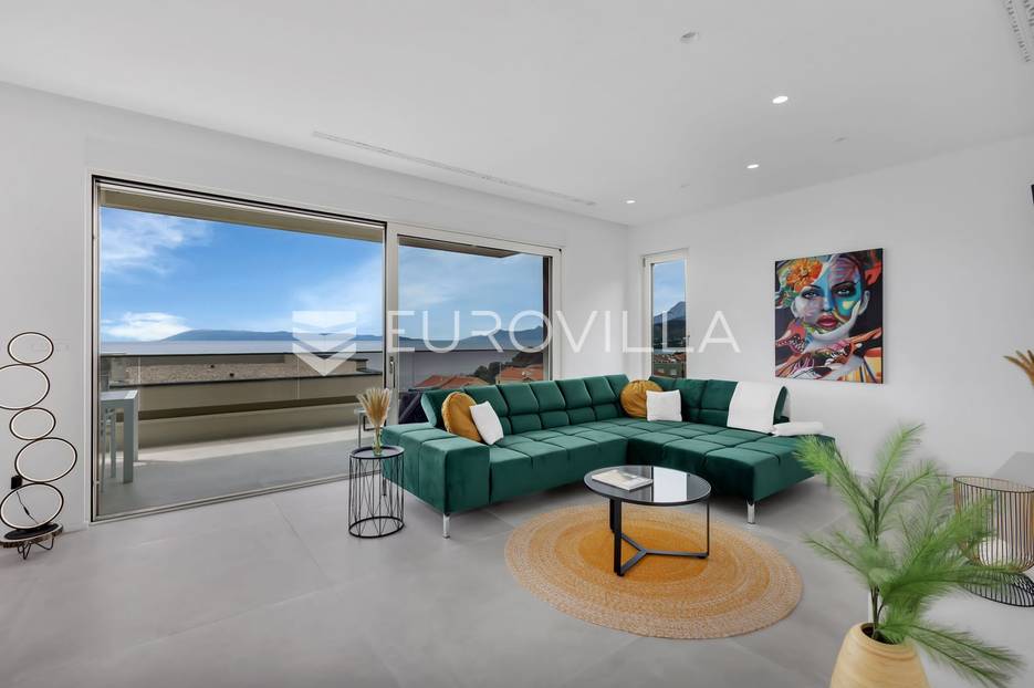 Tučepi, trosoban komforan penthouse s prekrasnim pogledom - cover