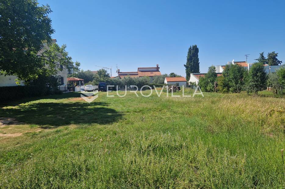 Poreč, građevinsko zemljište 1,2 km od mora, 1028 m2 - cover