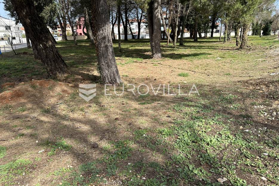 Fažana, idealno građevinsko zemljište od 850 m2 u blizini mora - cover